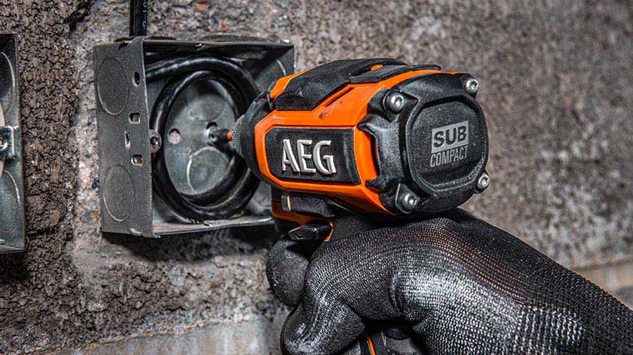 Visseuse à chocs sans fil 18 V AEG BSS18SBL-0 SUBCOMPACT Visseuse à chocs sans fil 18 V AEG BSS18SBL-0 SUBCOMPACT